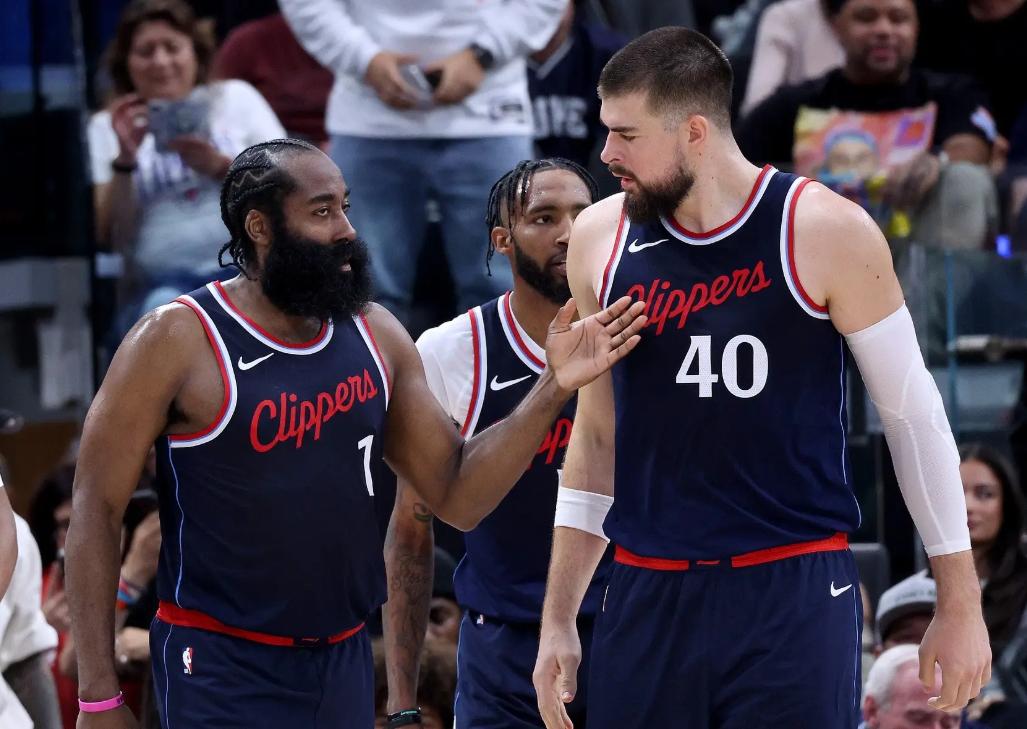 NBA季后赛倒计时，尤文图斯今晚强势反弹，细节引发关注，更衣室稳定，团队化学反应显著 