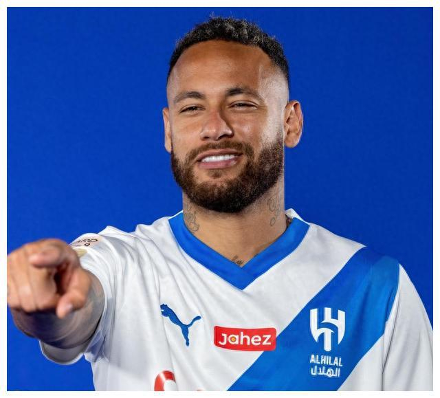 包含芝加哥公牛训练开放日，转会期篮板制胜引欢呼，亚冠在即，资深球员宣示担当的词条