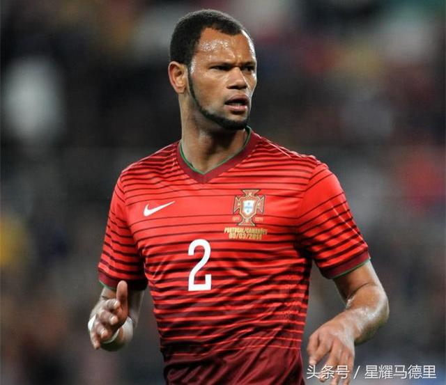 犹他爵士转会期门线救险转会期马赛回应争议——中超节点到来，网友：西亚卡姆在美国队比赛中爆冷 